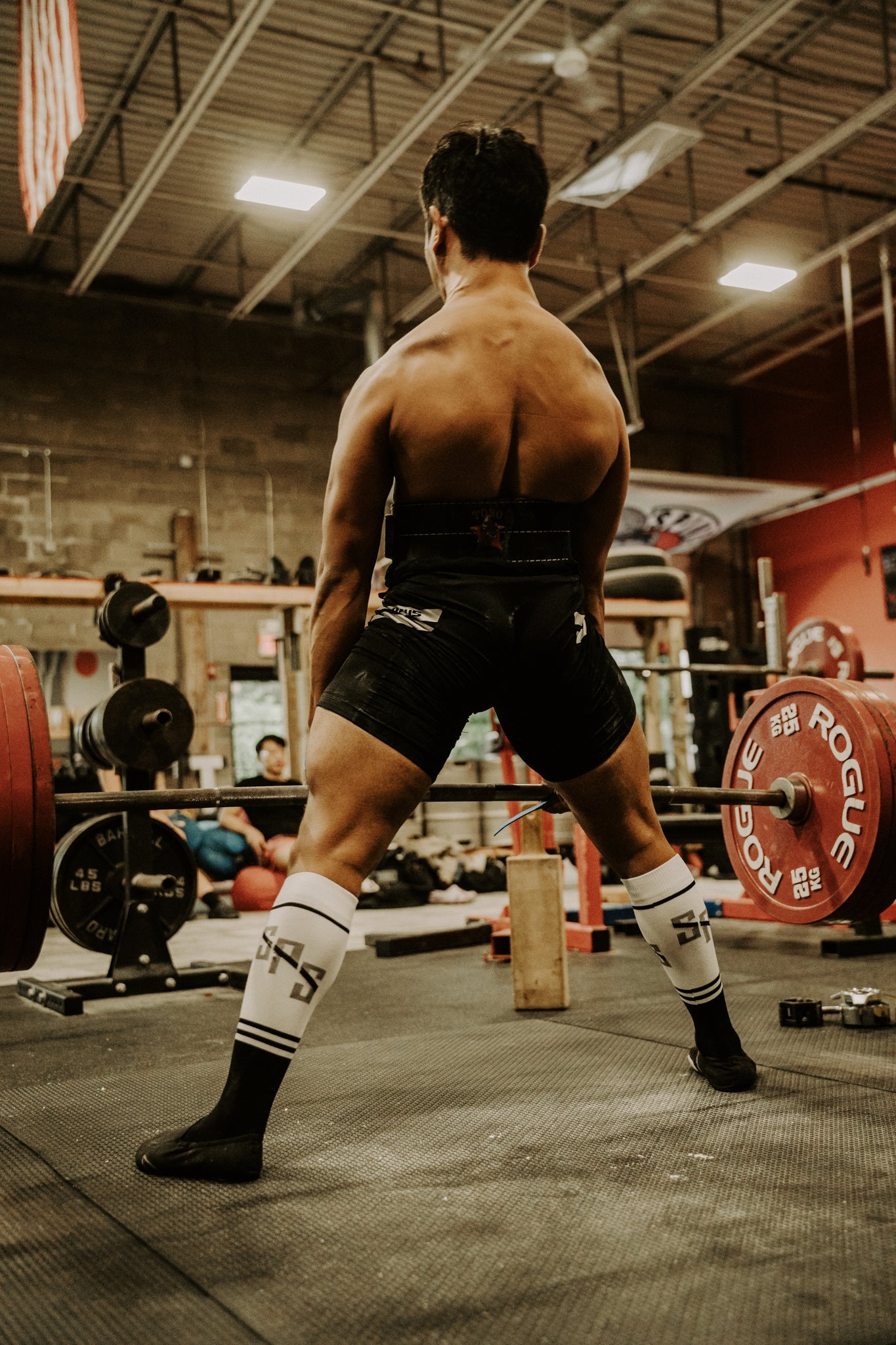 Slack Pull Deadlift Socks: White/Black