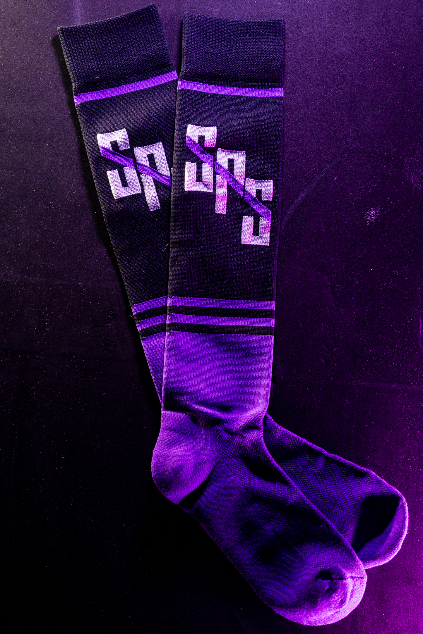 Slack Pull Deadlift Socks: Black/Purple